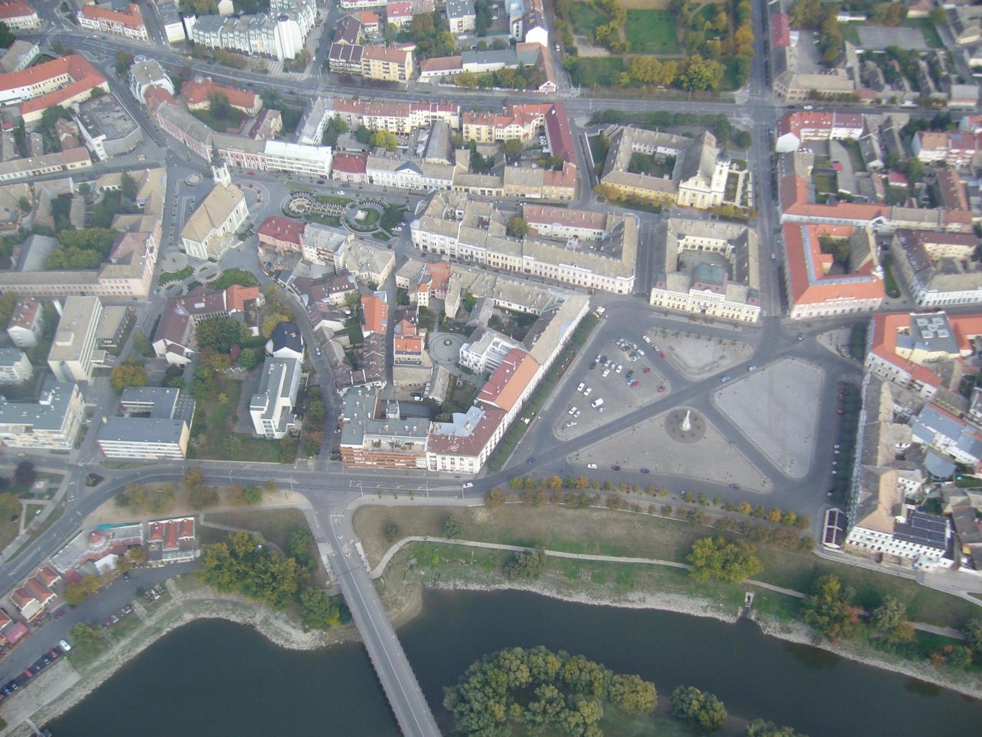 Főtér Panzió Hotel Baja Kültér fotó